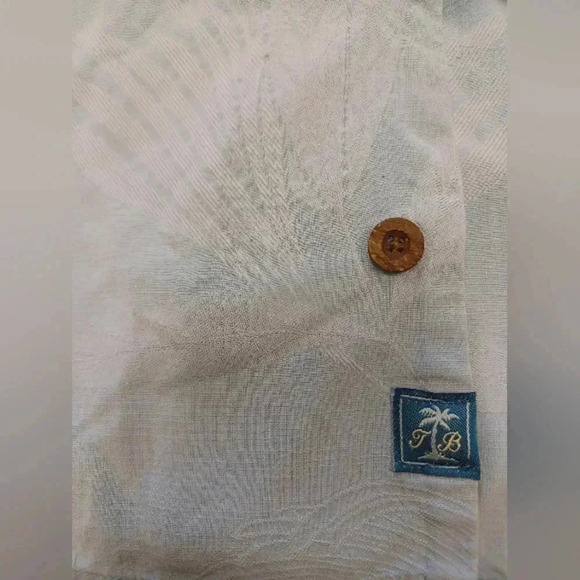 Tommy Bahama EUC 100% Silk S/S Button Down Blue Size  Medium - Picture 8 of 9